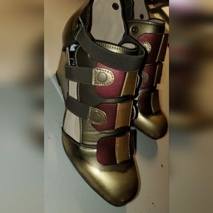 COPY - Wonder woman boots size 11, new